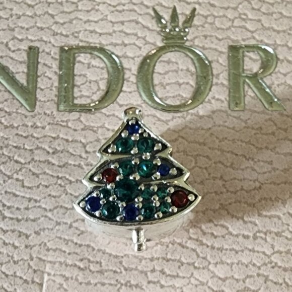 Pandora Christmas Tree Charm - Picture 3 of 9